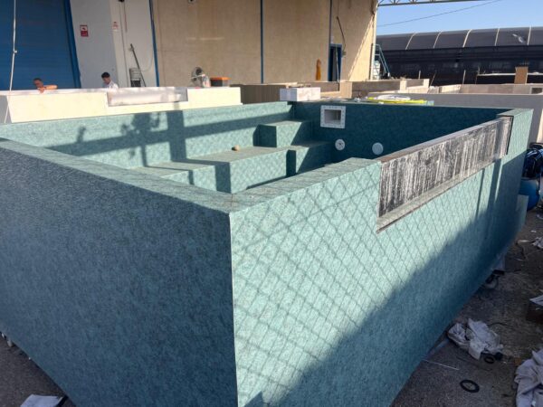 Piscina de patio MIAMI 3,90 x 2,40x1,12 (92SL/25 TA)