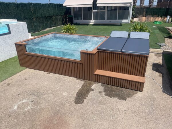 Poolspa de 3,90 x 2 m (16MIN/25 DH)