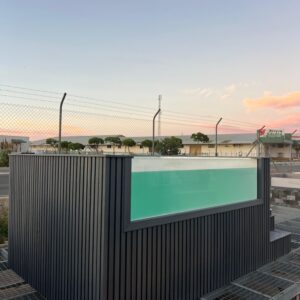 Piscina Elevada de patio 3 x 1,9 M con cristal extendido (21PPCO/24 AR)